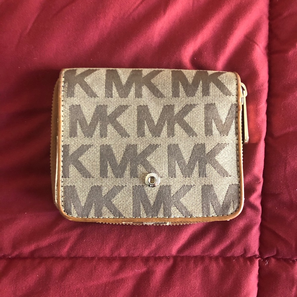Michael kors wallet